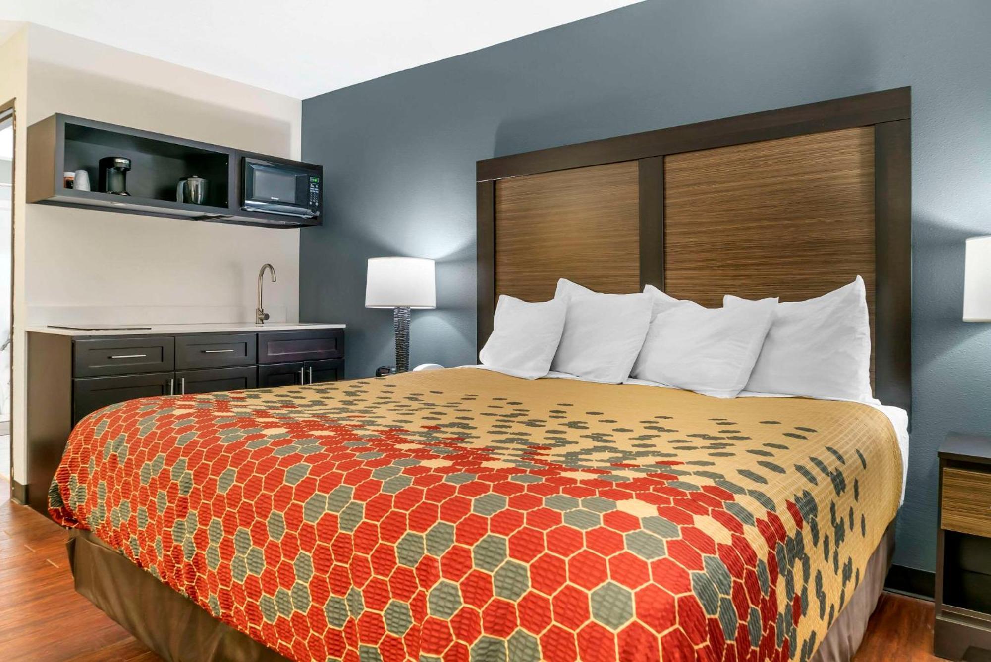 Econo Lodge Traverse City Dış mekan fotoğraf