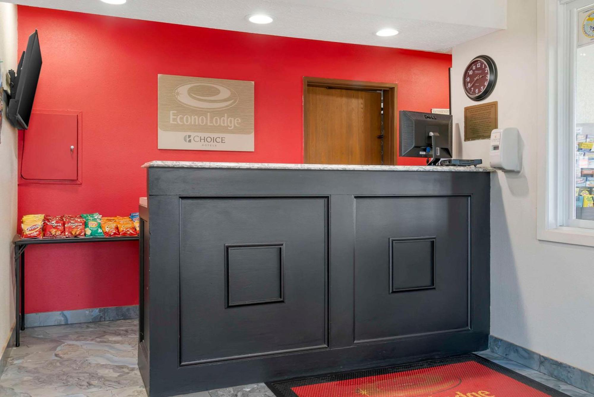 Econo Lodge Traverse City Dış mekan fotoğraf