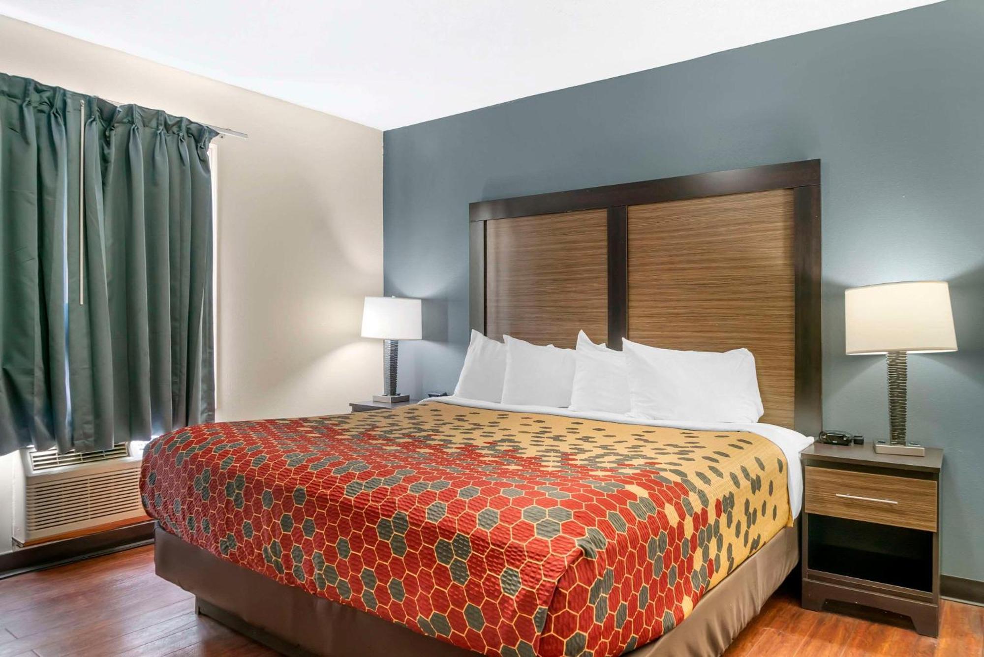 Econo Lodge Traverse City Dış mekan fotoğraf
