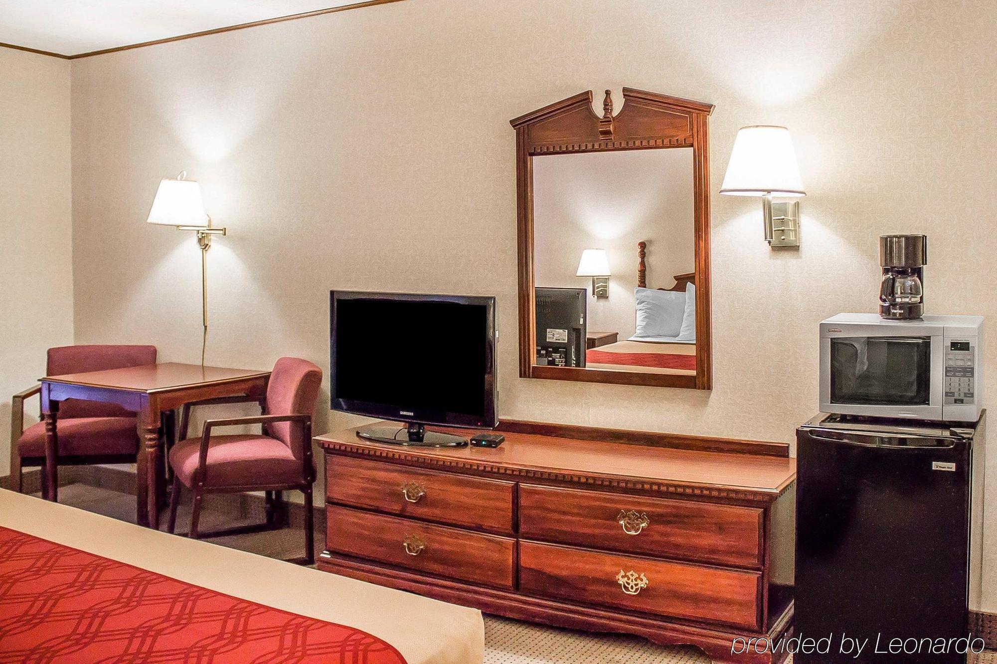 Econo Lodge Traverse City Dış mekan fotoğraf