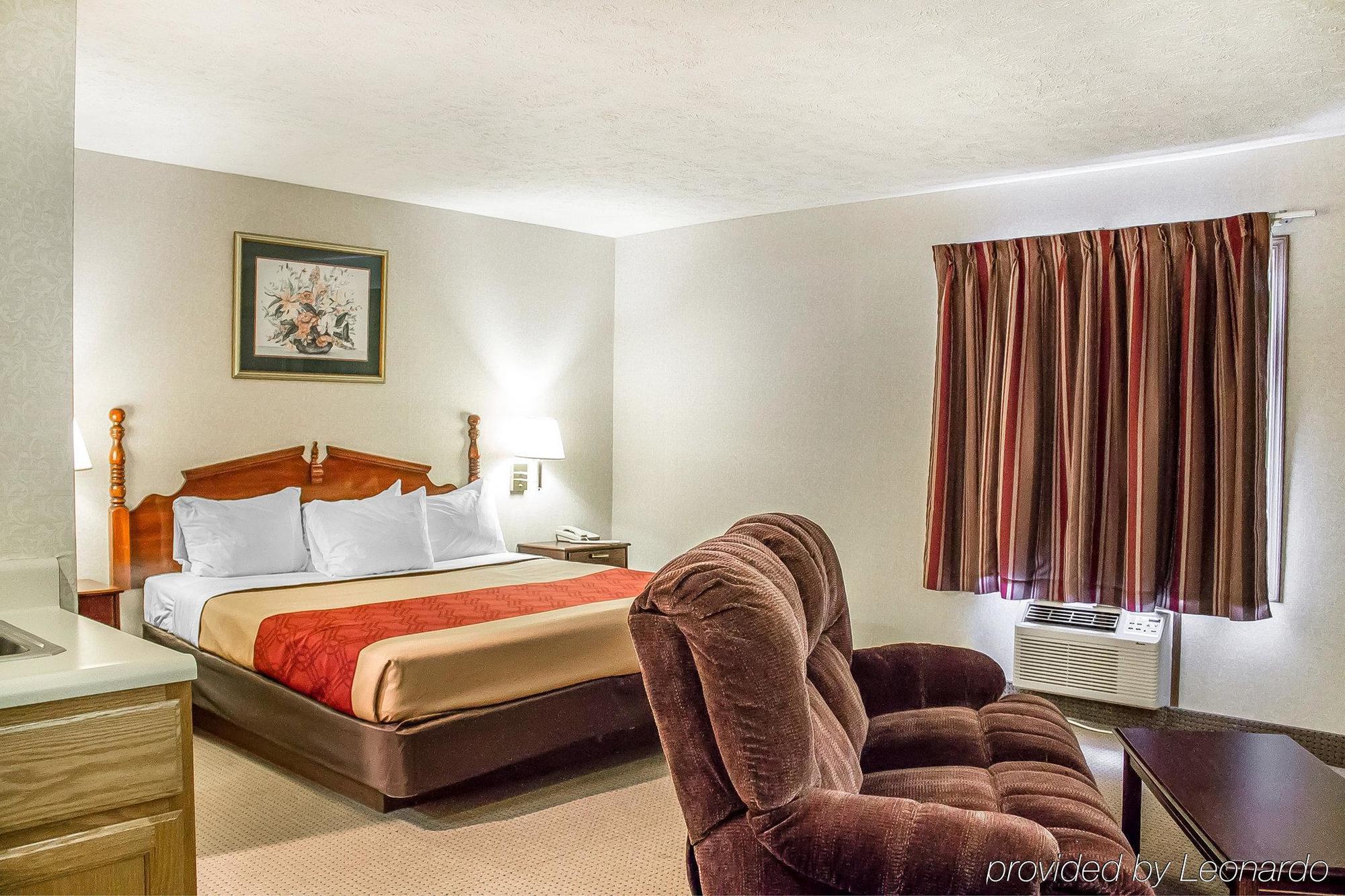 Econo Lodge Traverse City Dış mekan fotoğraf