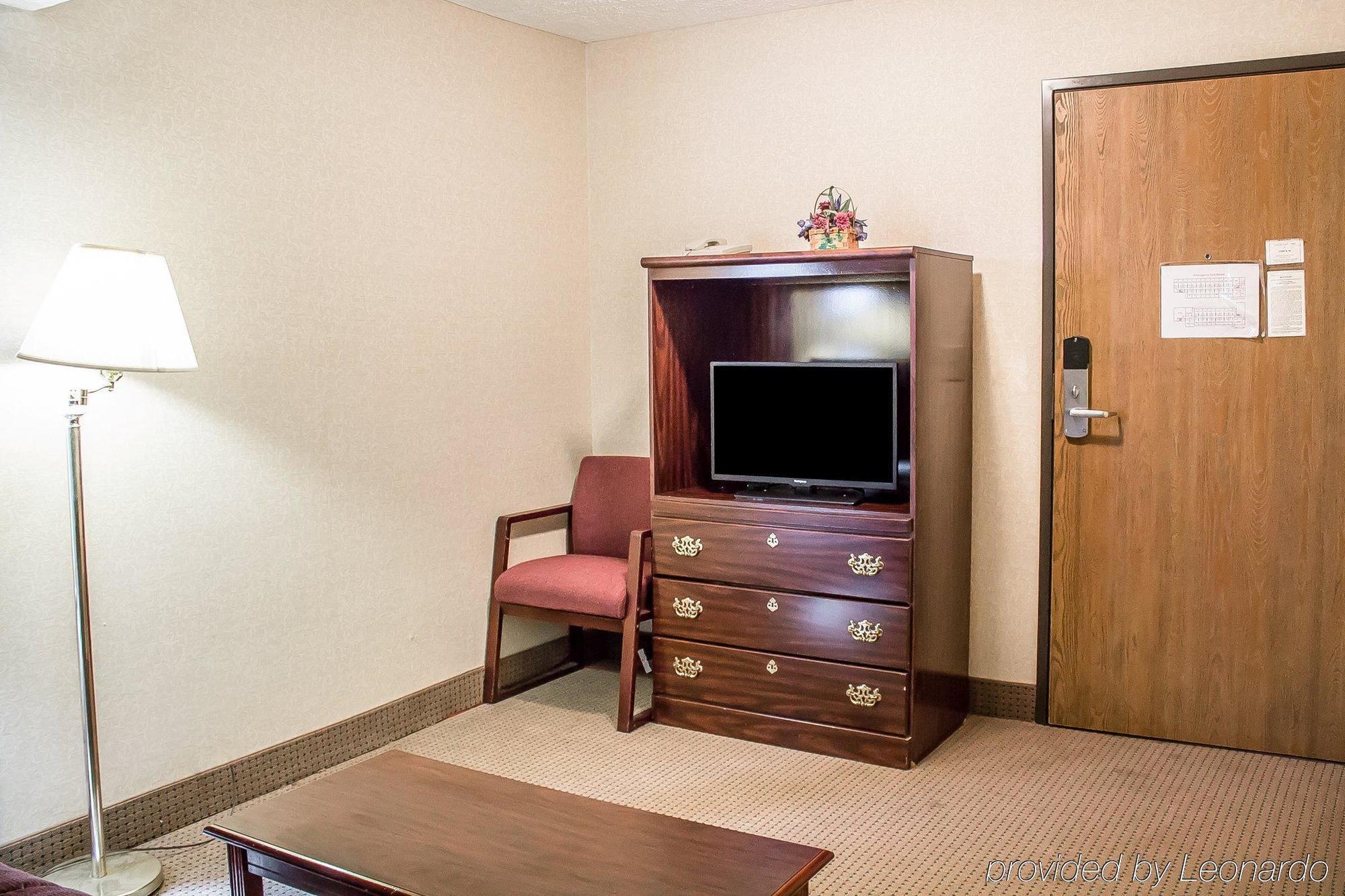 Econo Lodge Traverse City Dış mekan fotoğraf