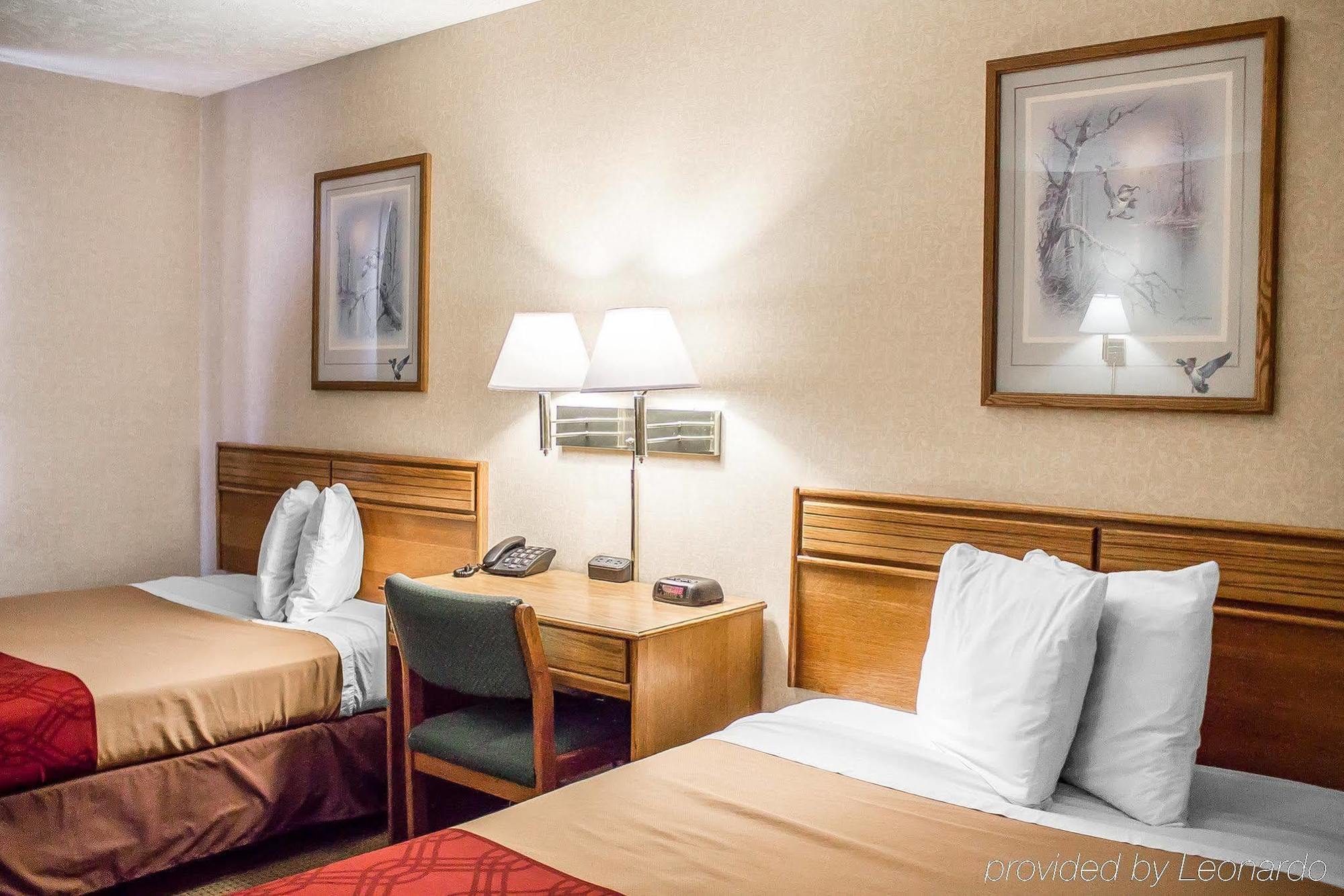 Econo Lodge Traverse City Dış mekan fotoğraf
